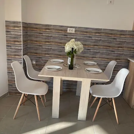 R&B Apartment City Center Охрид Екстериор снимка