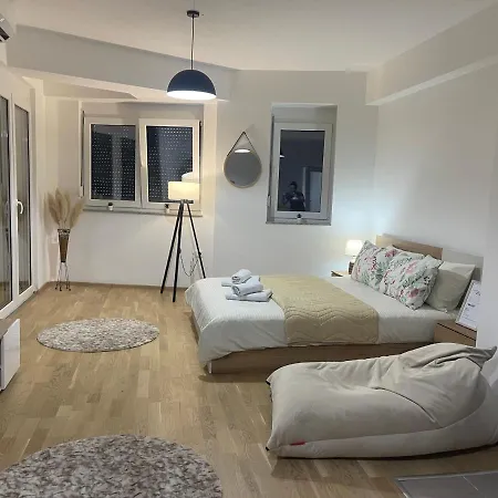 R&B Apartment City Center Охрид Екстериор снимка