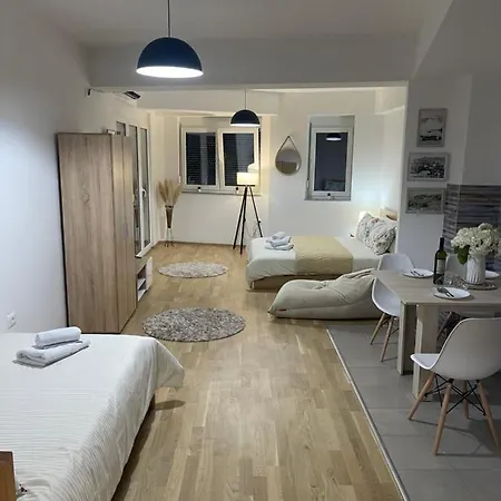 R&B Apartment City Center Охрид Екстериор снимка