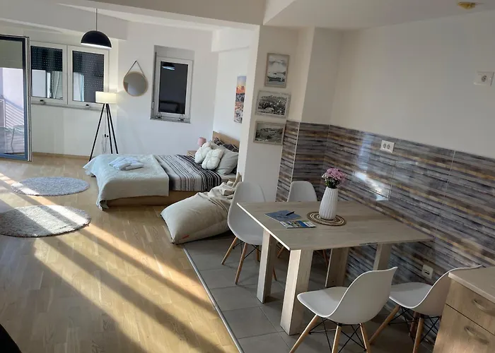 R&B Apartment City Center